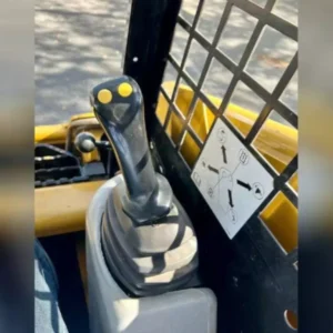 2021 CATERPILLAR 216B3 Skid Steers - Image 9