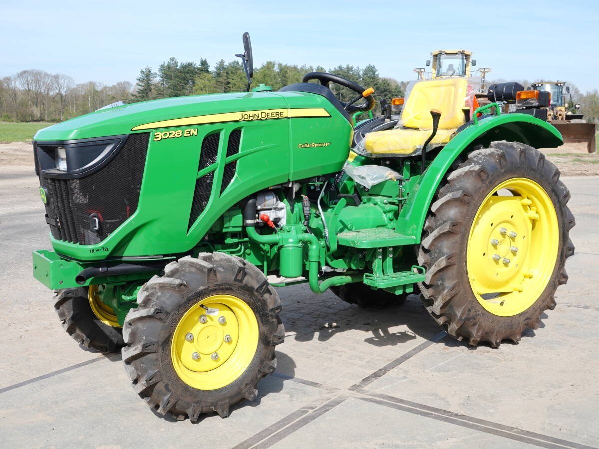 John Deere 3028EN 4WD