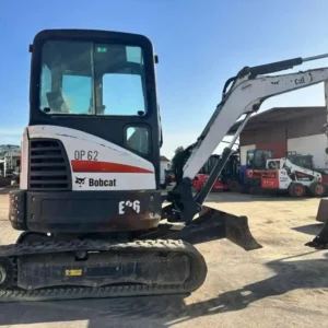 Bobcat E26 2.5 Tonnes Mini Excavator - Image 4