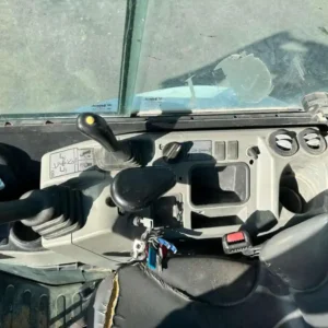 Bobcat E26 2.5 Tonnes Mini Excavator - Image 9