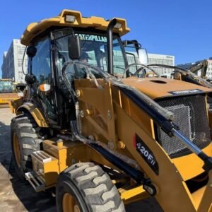 Caterpillar 420F Backhoe Loader - Image 4