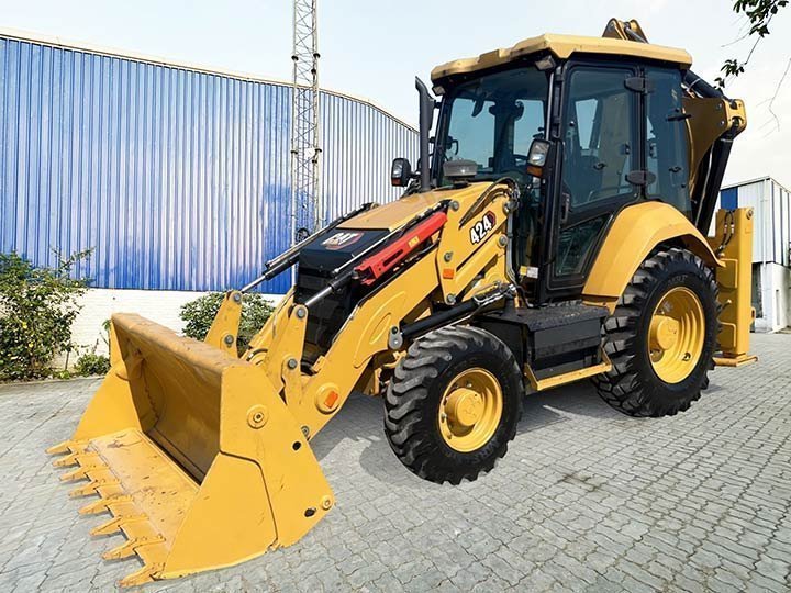 Cat® Backhoe Loader