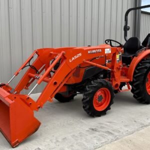 2020 Kubota L3301 211 Hours! 4x4 33 HP - Image 5