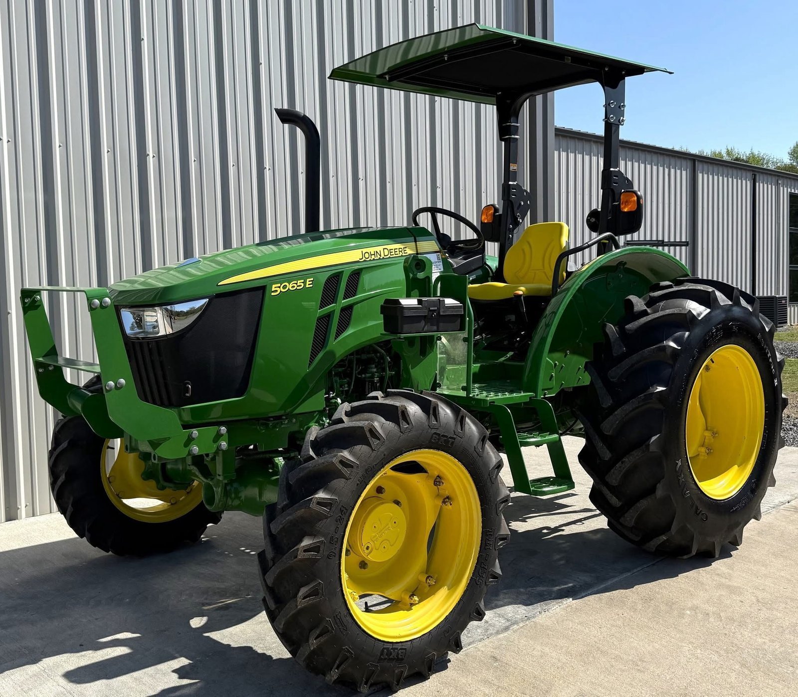 2022 John Deere 5065E  4x4 65 HP