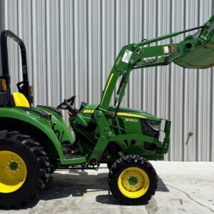 2022 John Deere 3035D 239 Hours 35 HP 4x4 - Image 4