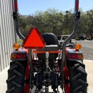 2018 Kubota L3301 583 Hours 2WD 33 HP - Image 7