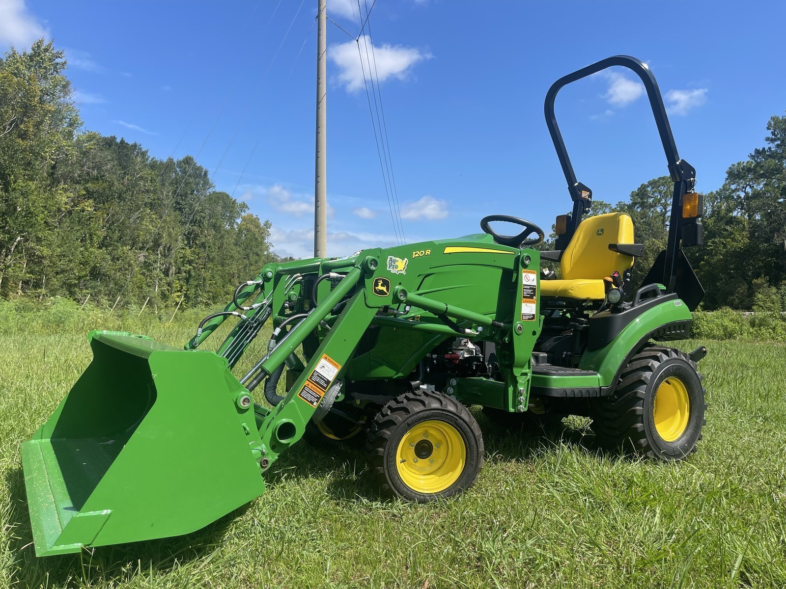 John Deere 1 Series (Sub-Compact Utility Tractors) 1023E