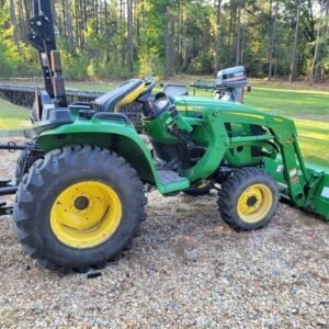 John Deere 3 Series (Mid-Size Compact Utility Tractors) 3038E