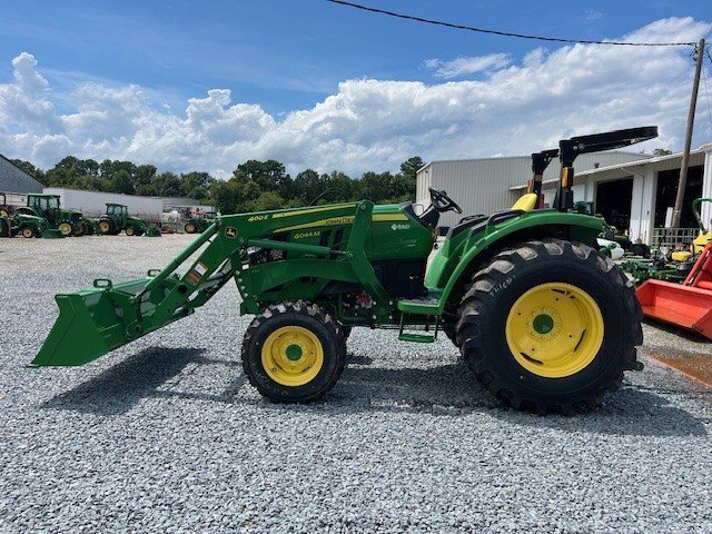 John Deere 4 Series (Large Compact Utility Tractors) 4044M