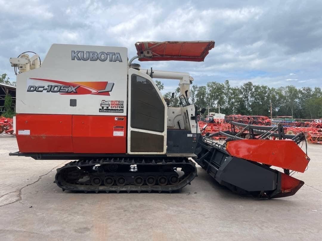 Kubota Combine Harvester (DC-105X)