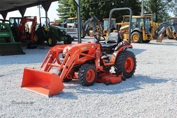 Kubota B2320 Tractor