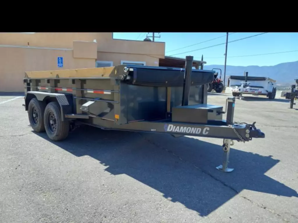 New 2023 Diamond C MDT7712 Dump Trailer