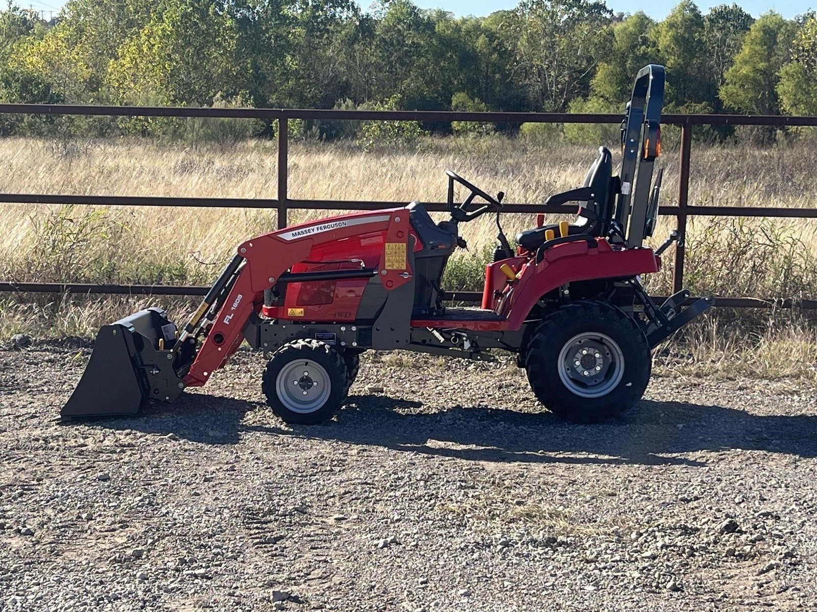 New 2024 Massey Ferguson GC1725M Tractor