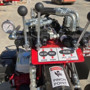 New 2024 Wolfe Ridge 35C Compact Commerical Log Splitter with 36" Stroke - Image 6