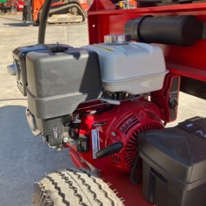 New 2024 Wolfe Ridge 35C Compact Commerical Log Splitter with 36" Stroke - Image 7