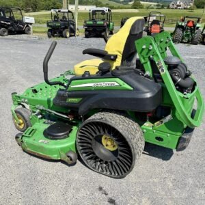 Used 2020 John Deere Z950M Zero Turn Lawn Mower - Image 4