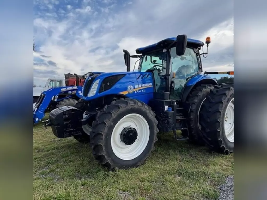 Used 2023 NEW HOLLAND T7.260 Tractor
