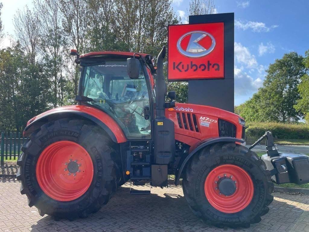 Kubota M7173