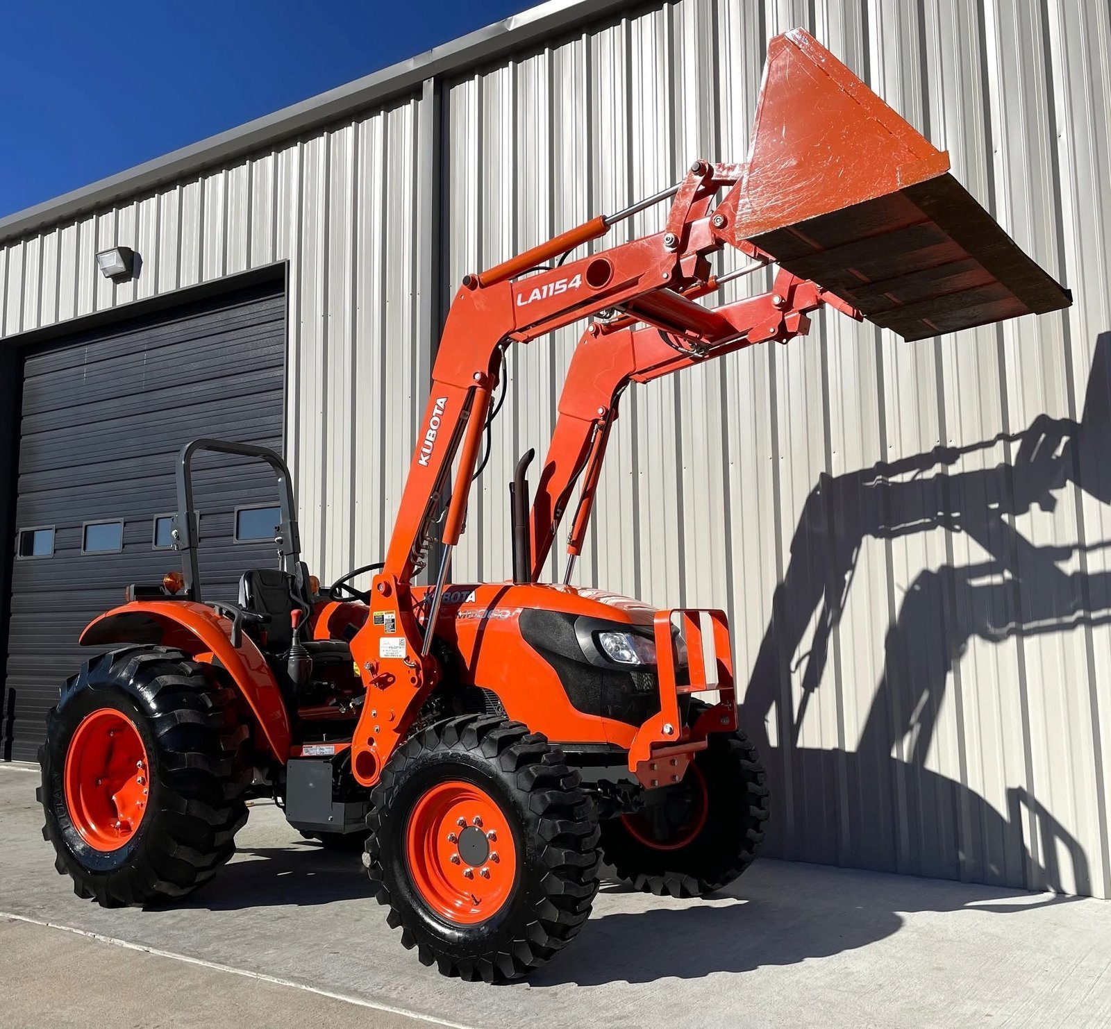 2020 Kubota TRACTOR MODEL M6060 4x4 61 HP